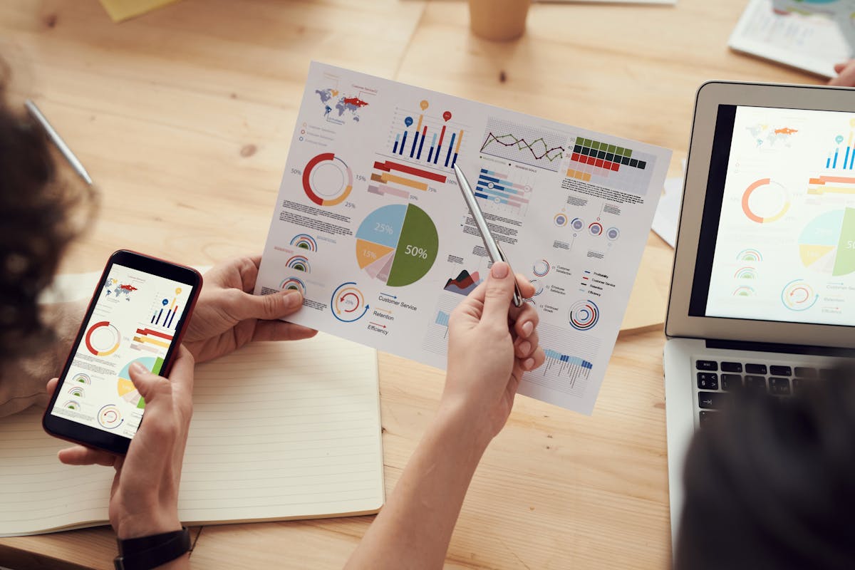 Team conducting an IT audit — infrastructure analysis