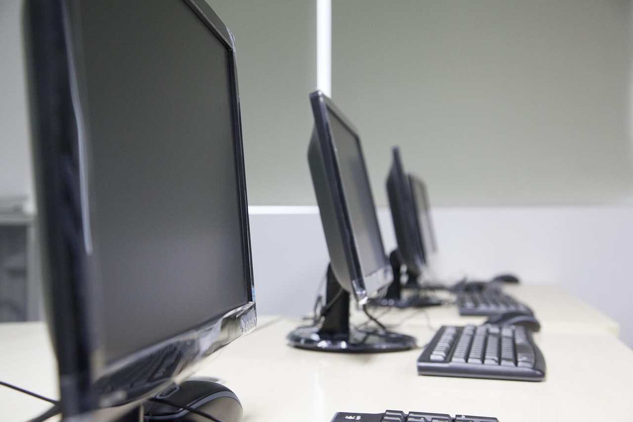 Training room with computer workstations — managed IT for training centres